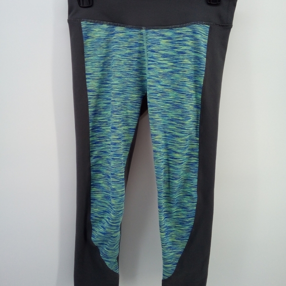 Fabletics Salar Capri Green Blue Gray Waist Pocket Multicolored Leggings XS - Picture 11 of 11